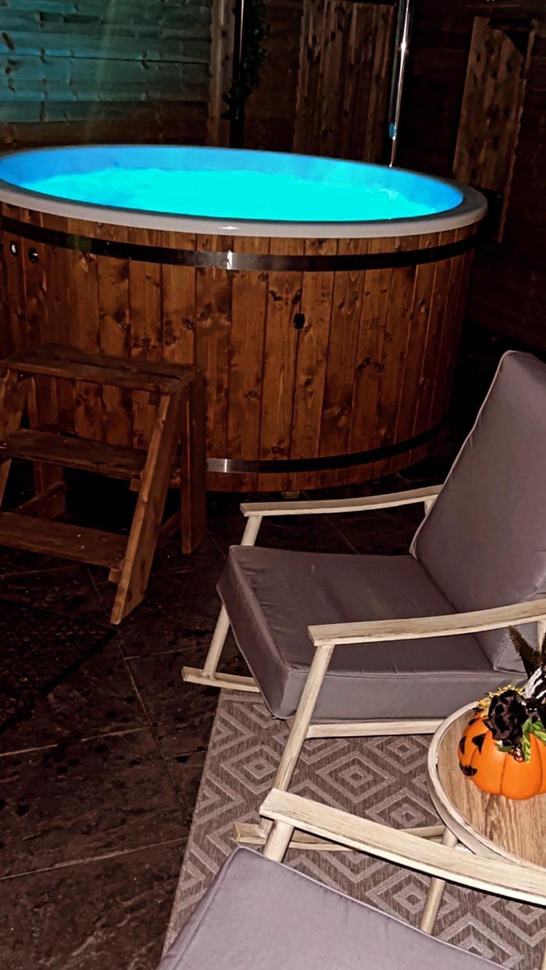 Апартаменты Seid Bo - Sleeps 6 - New Private 6 Person Hottub Available Burnfoot Экстерьер фото